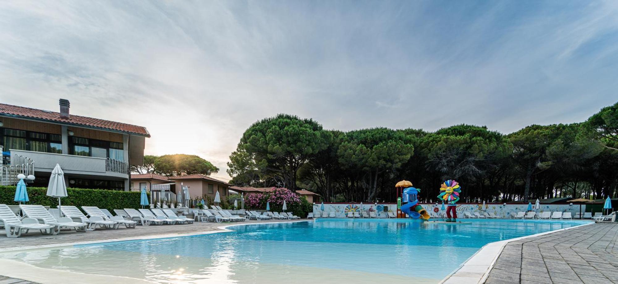 Arcobaleno Village H Marina Di Bibbona Exterior foto